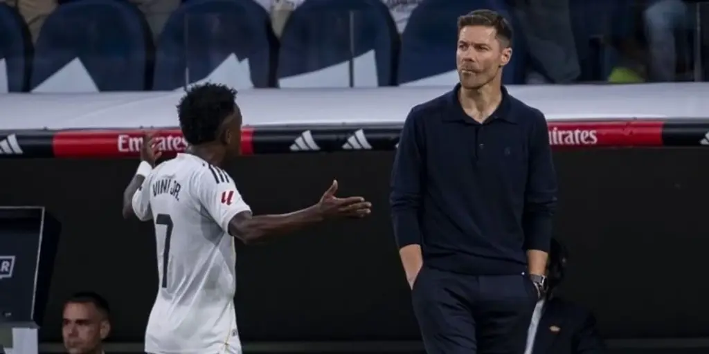 Vinicius Junior and Xabi Alonso