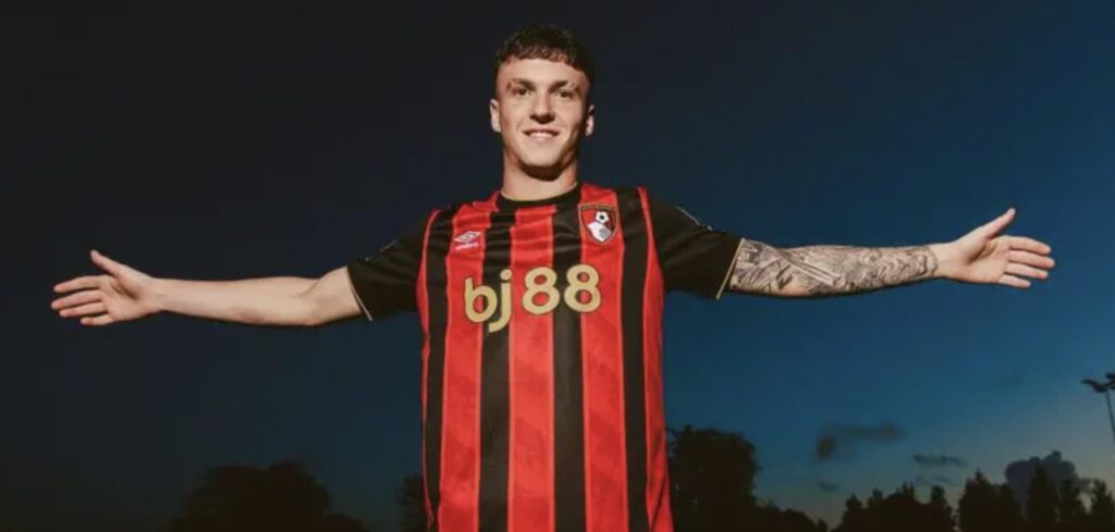 Bournemouth defender Alex Jimenez