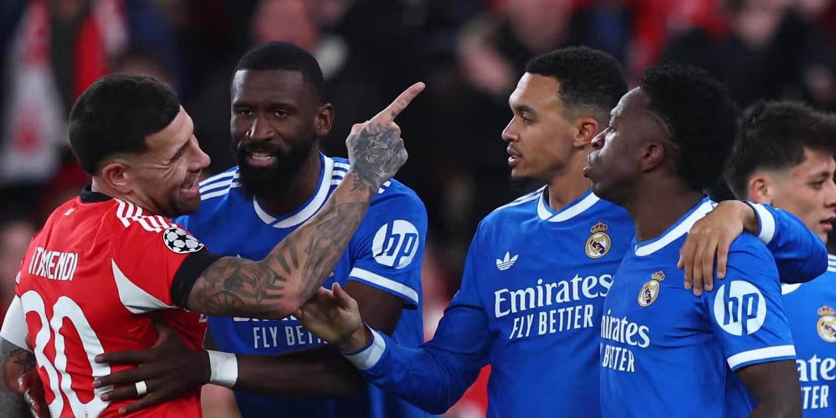 Brawl between Benfica and Real Madrid players