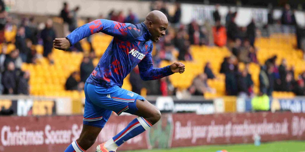 Jean Philippe Mateta warming up