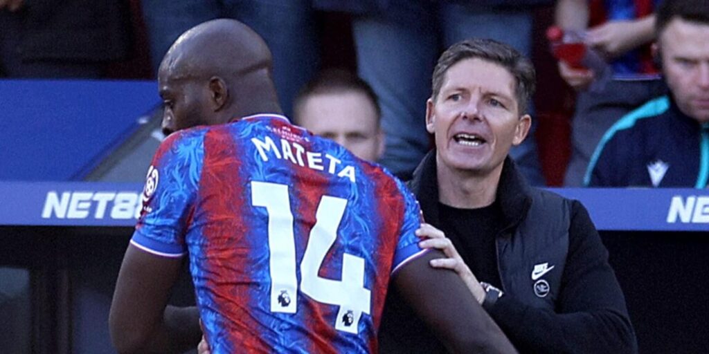 Jean Philippe Mateta being subbed out