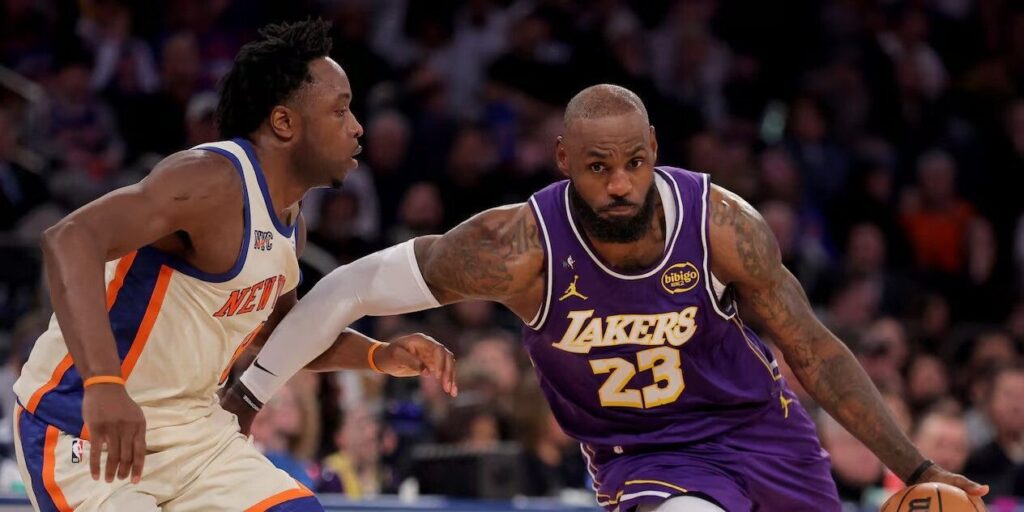 OG Anunoby guarding LeBron James