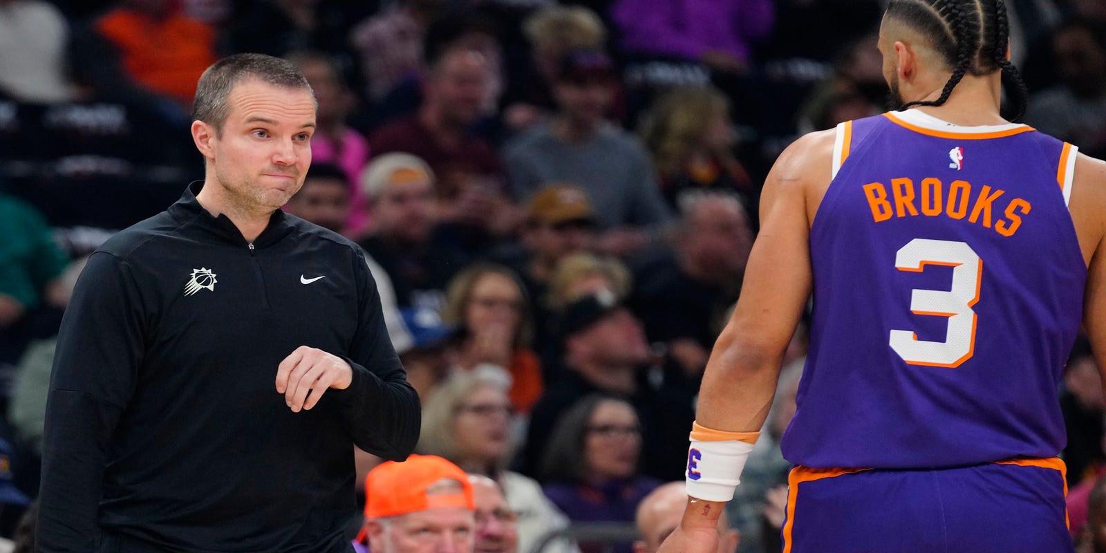 Phoenix Suns head coach Jordan Ott talking to Dillon Brooks