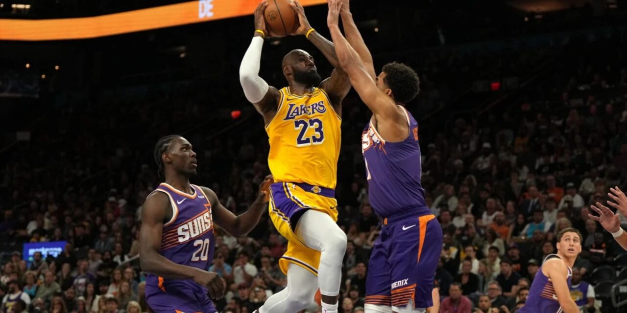 LeBron James attacking Phoenix Suns basket