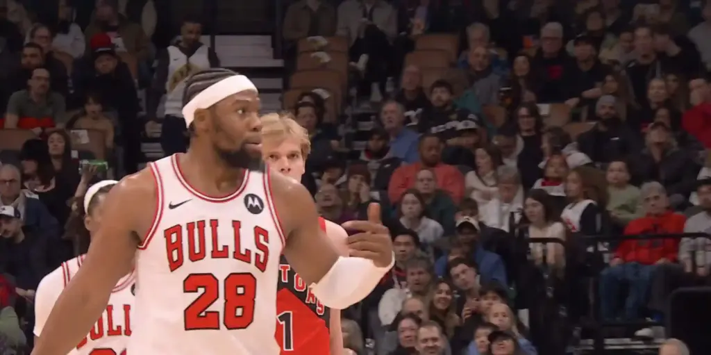 Moment during the NBA game between Toronto Raptors and Chicago Bulls