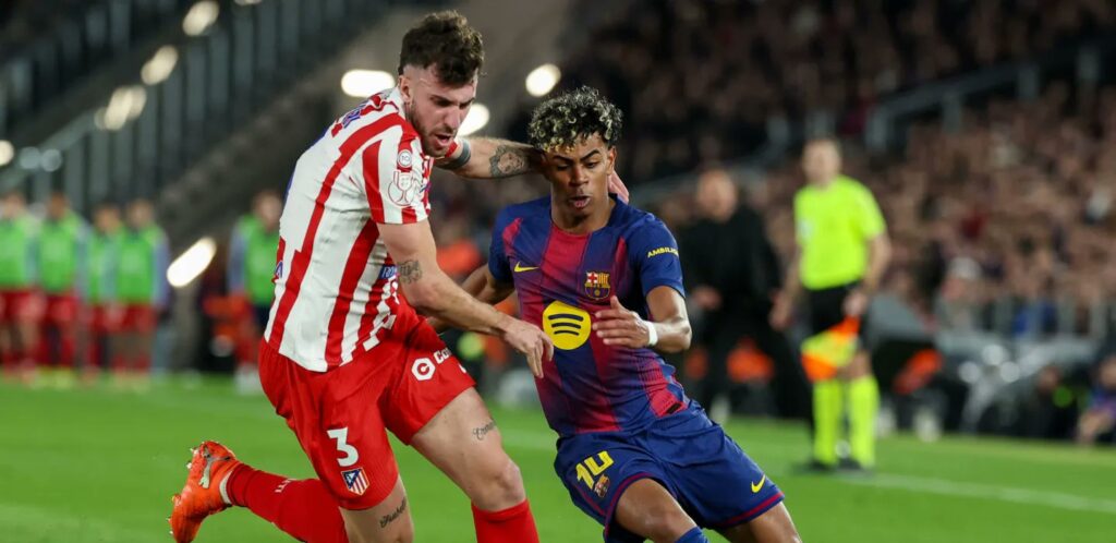 Lamine Yamal and Matteo Ruggeri in a battle