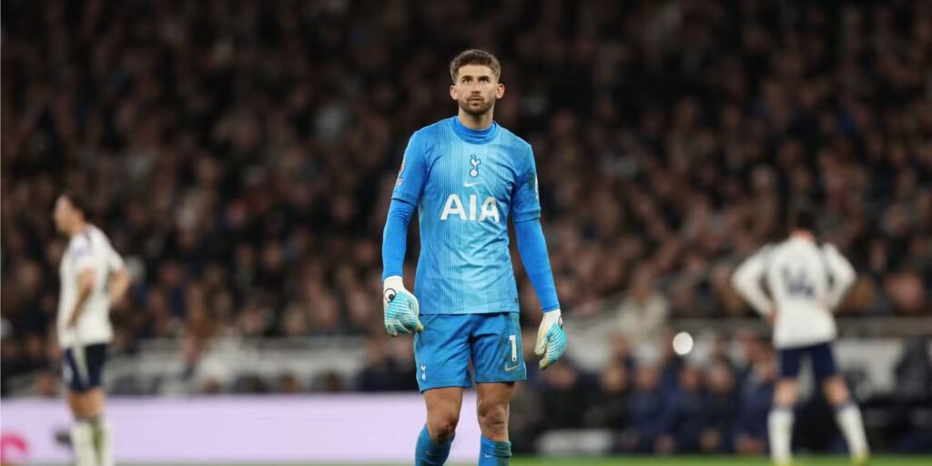 Tottenham goalkeeper Guglielme Vicario
