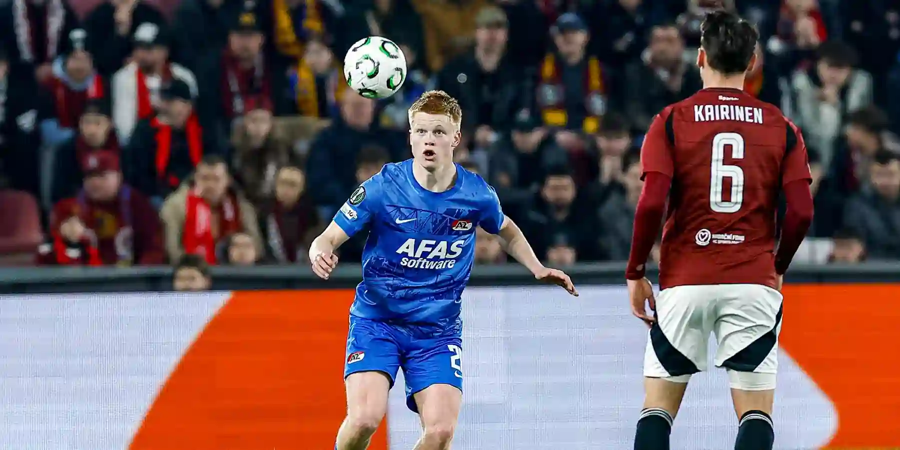 Kees Smit looking to control the ball in AZ' visit to Sparta Prague