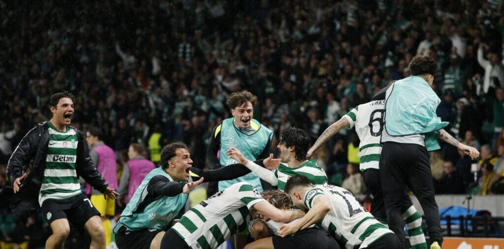 Sporting players celebrate after scoring against Bodo/Glimt