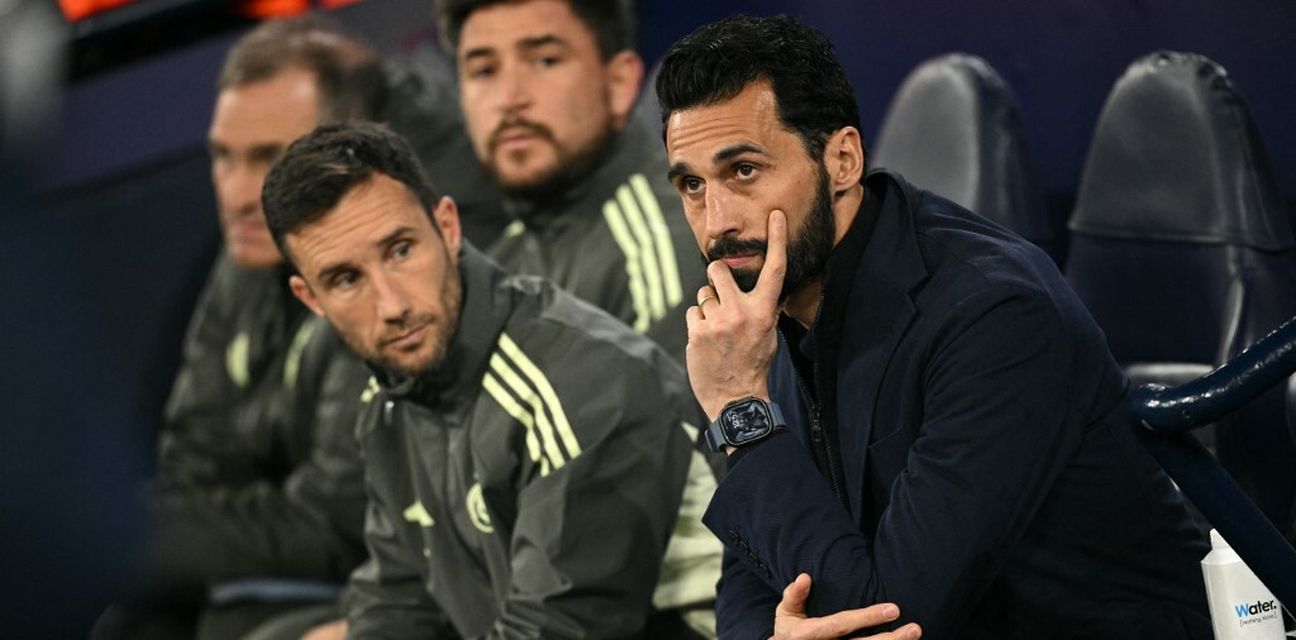 Alvaro Arbeola at Real Madrid's bench
