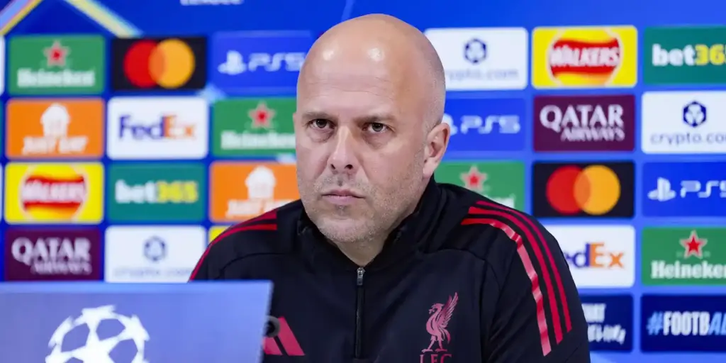 Liverpool manager Arne Slot