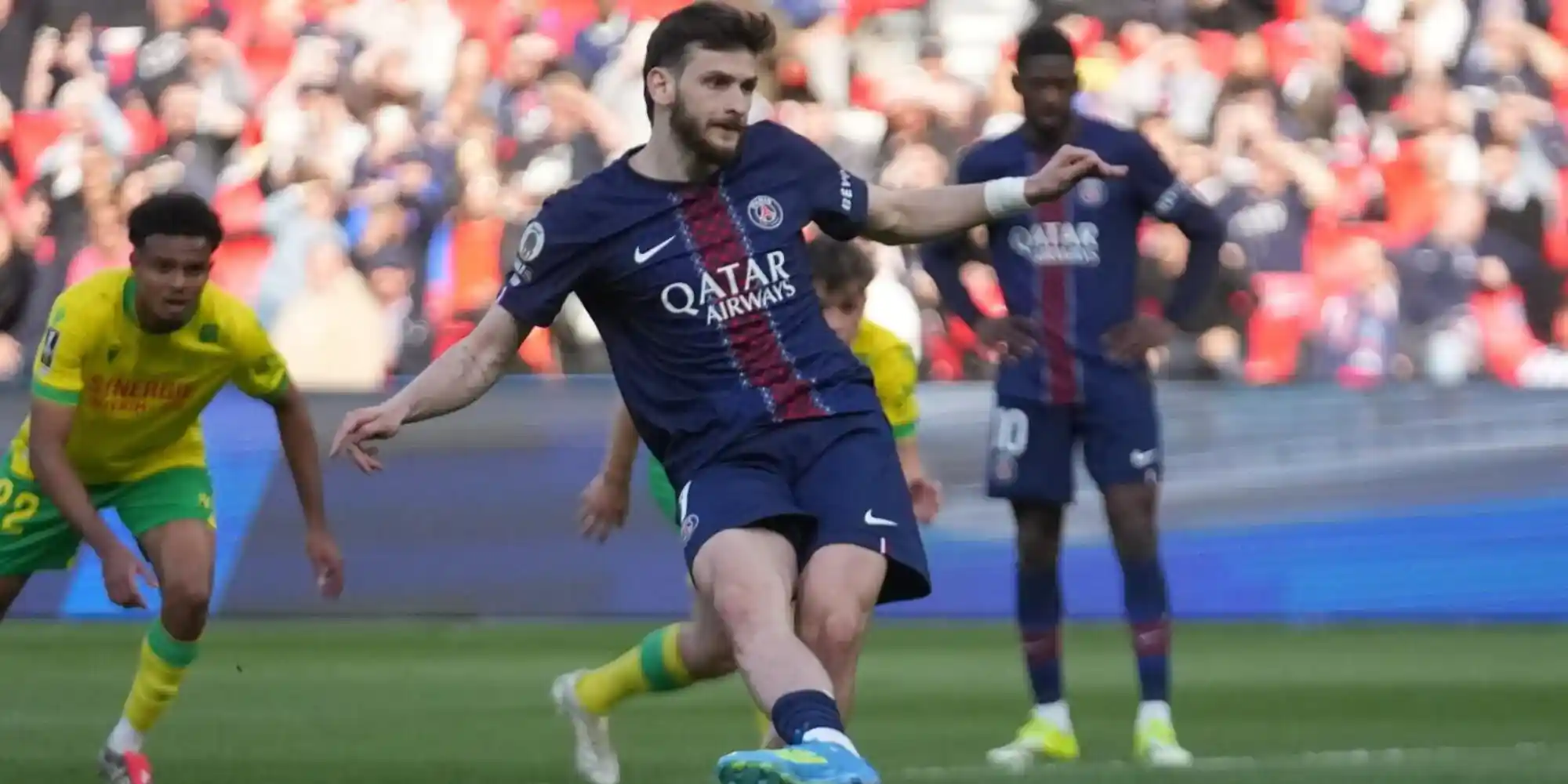 Khvicha Kvaratskhelia scores a penalty against Nantes