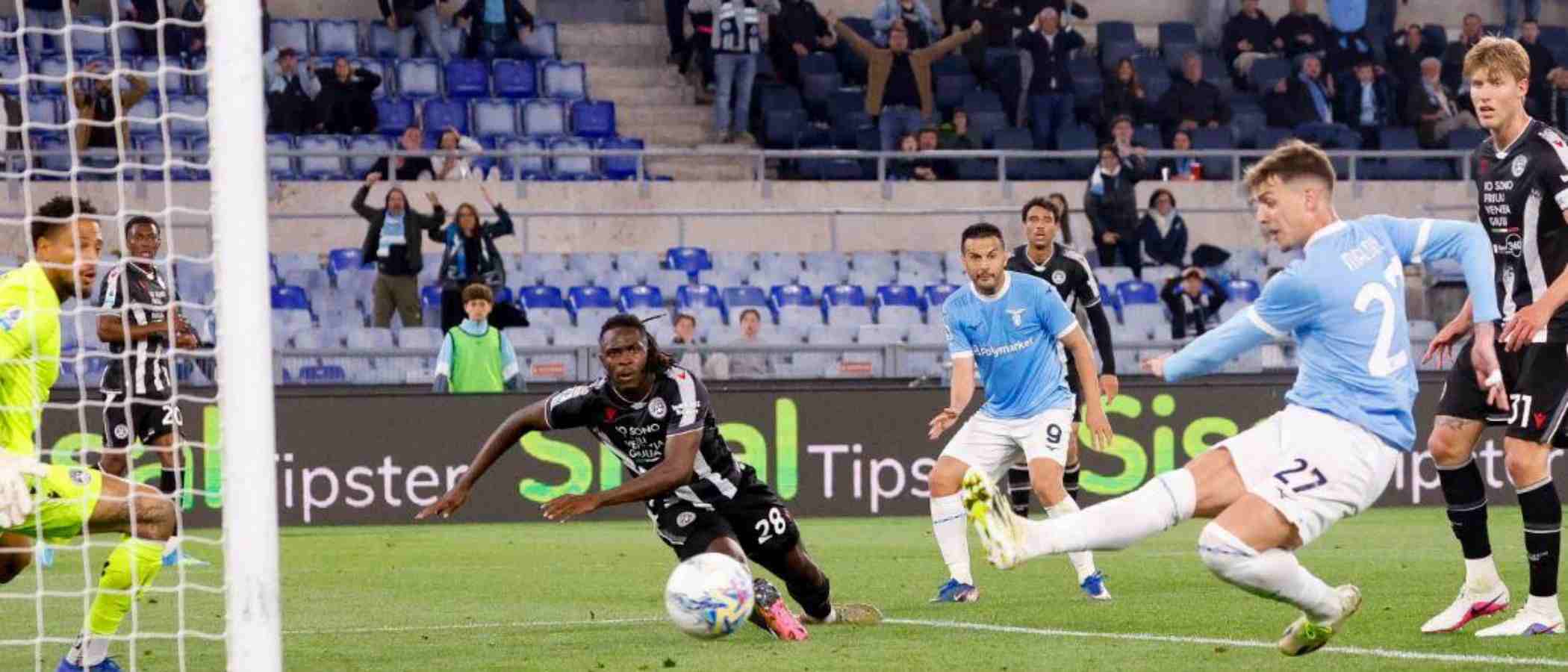 Daniel Maldini shoot at Udinese goal