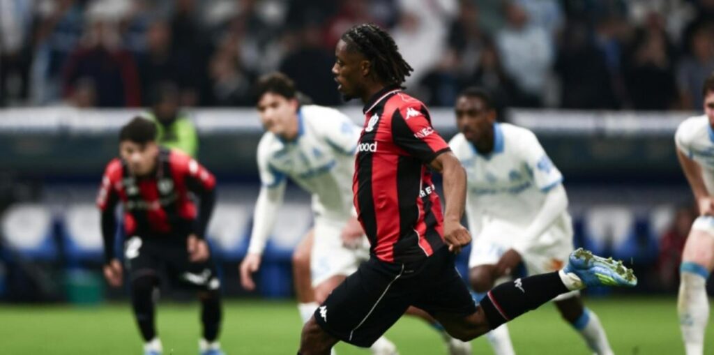 Elie Wahy taking a penalty against his former club Marseille