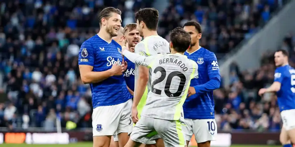 Everton and Manchester City players in a scuffle