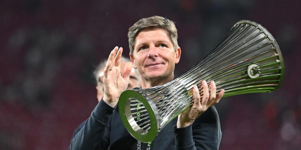 Oliver Glasner with the Europa Conference League trophy