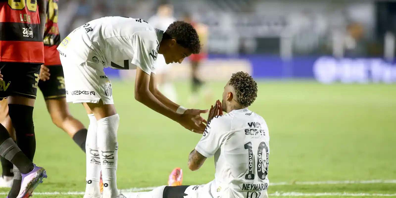 Robinho Jr. and Neymar Jr.