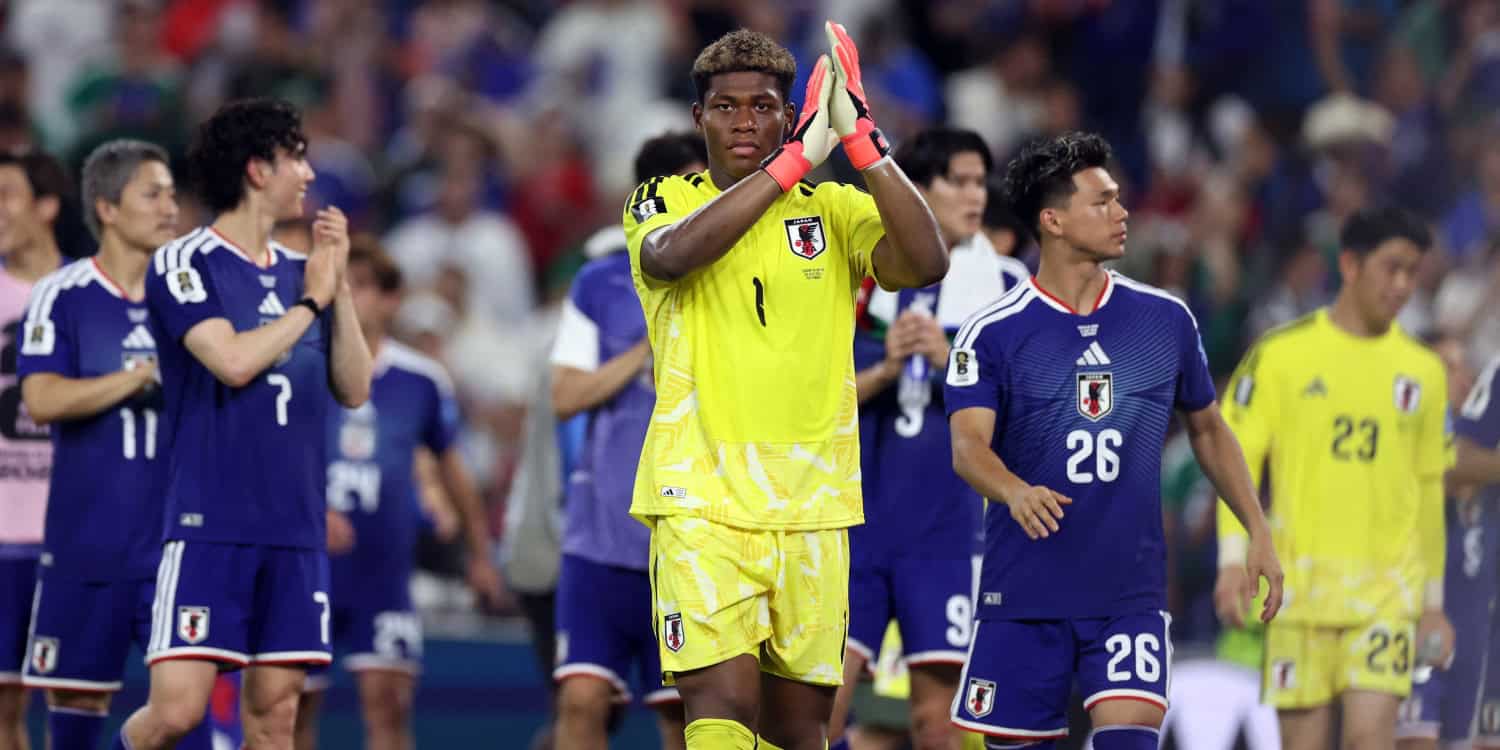 Japan players congratulate the supporters after their 4-0 win over Tunisia