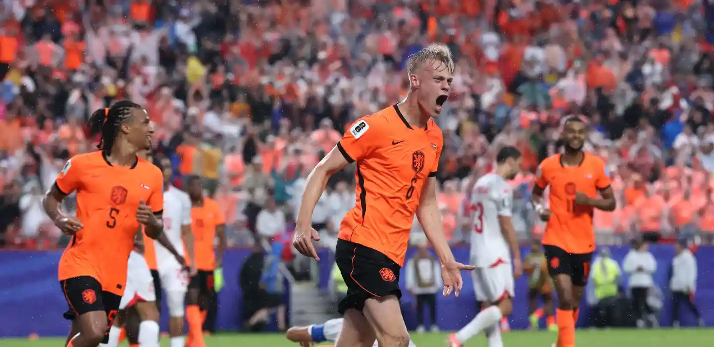 Jan Paul van Hecke has just scored his first goal for the Netherlands