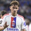 Lyon midfielder Tyler Morton