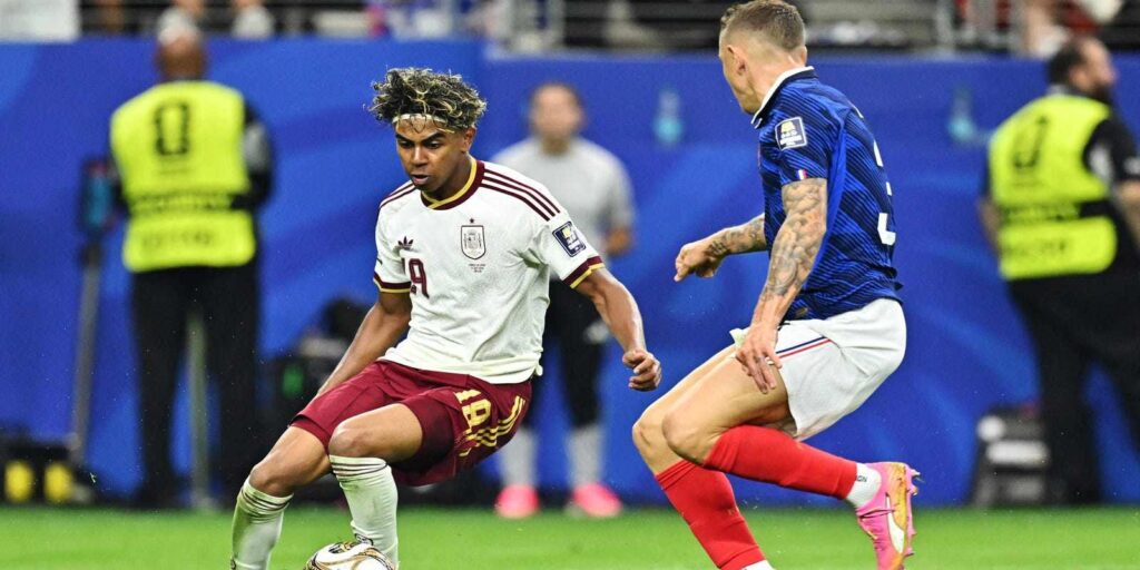 Lamine Yamal against Lucas Digne
