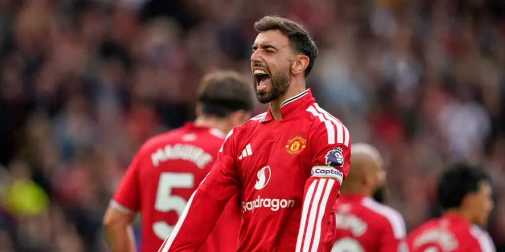Bruno Fernandes celebrates after scoring against Ipswich Town