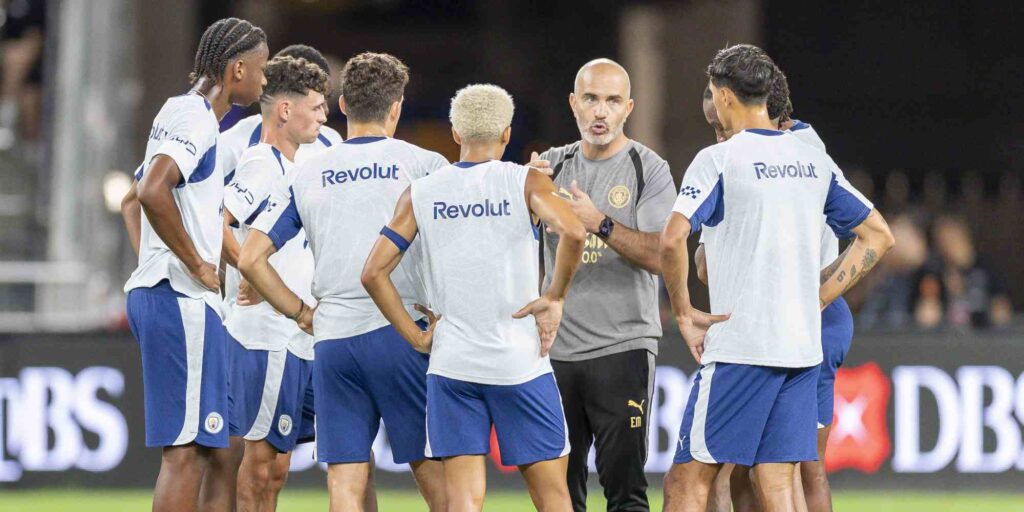 Enzo Maresca giving instructions to players during Manchester City training