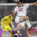 Ayase Ueda heading the ball