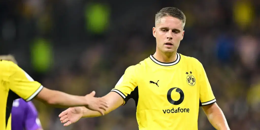 Borussia Dortmund midfielder Joey Veerman