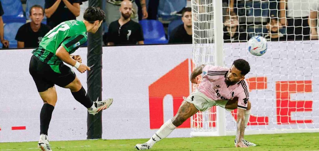 Vasilije Adzic shoots at Juventus' goal