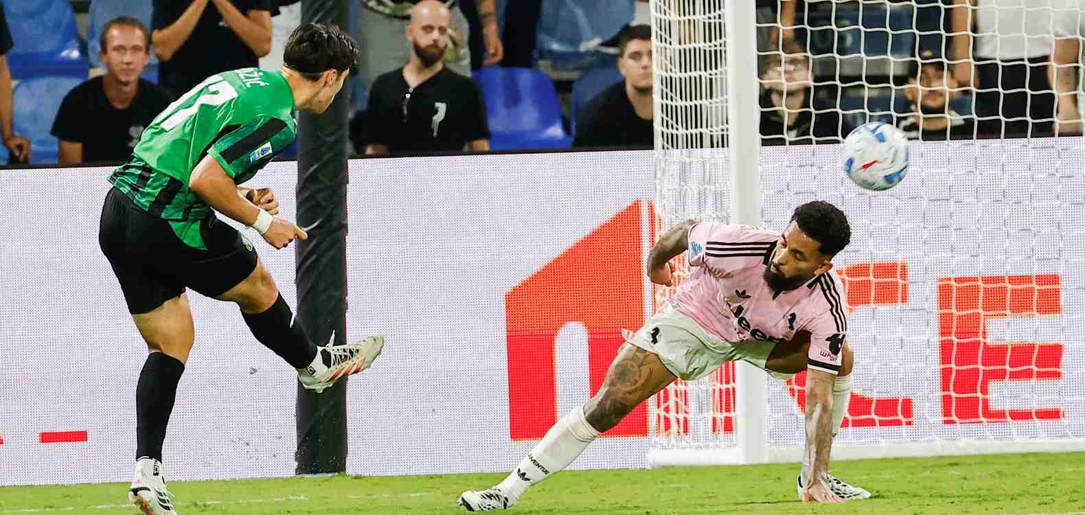 Vasilije Adzic shoots at Juventus' goal