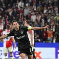 Florian Thauvin celebrates after equalising for Lens against Slavia Prague