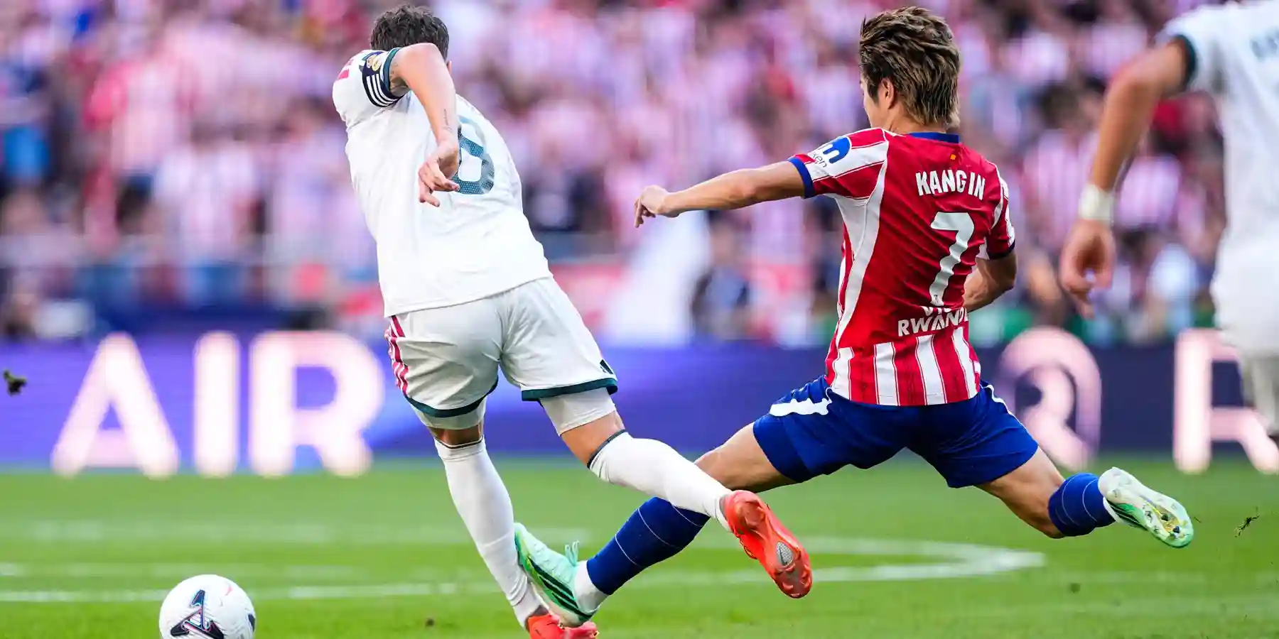 Lee Kang-in with an awful challgenge against Federico Valverde