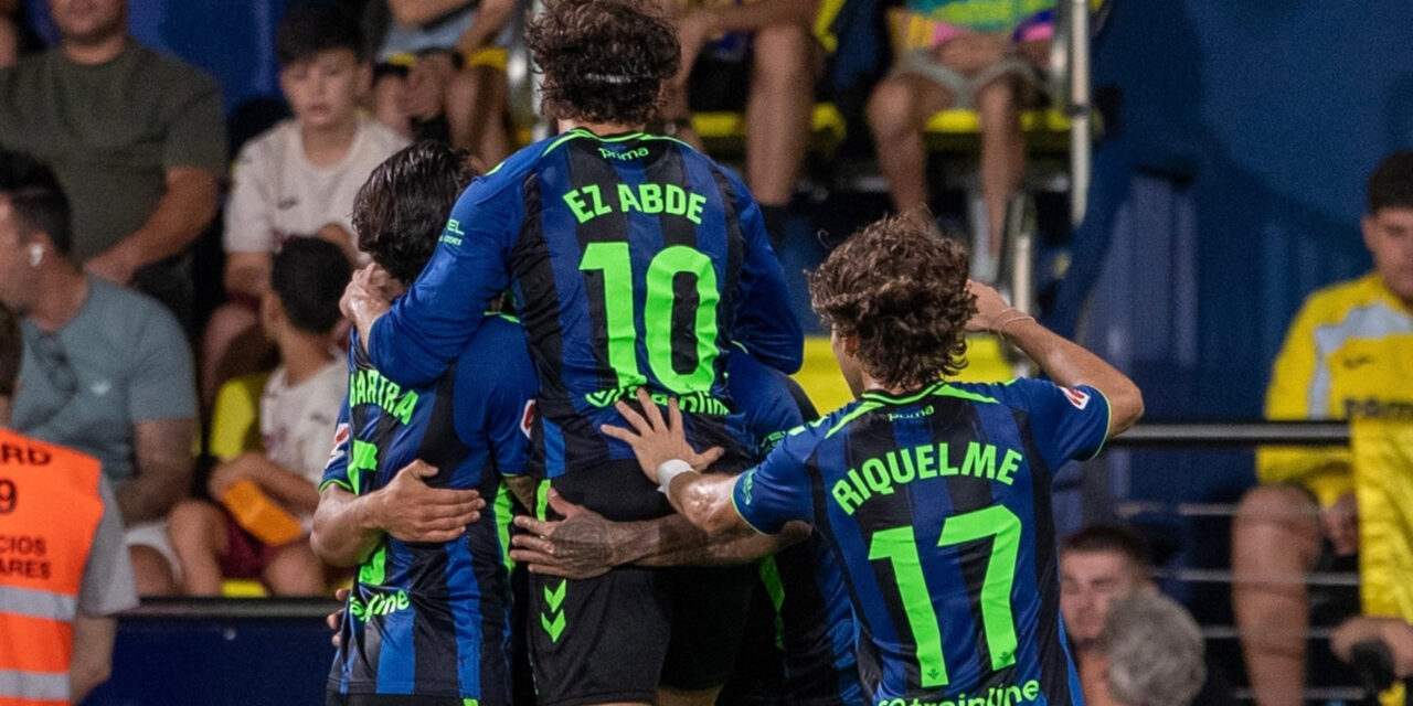 Betis players celebrate after scoring against Villarreal