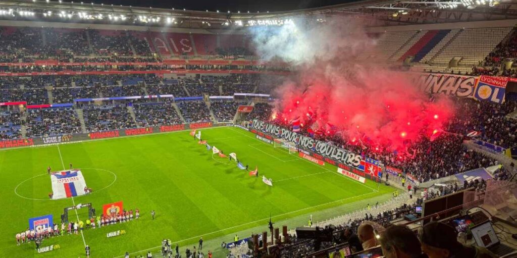 Olimpique Lyonnais stadium athmosphere