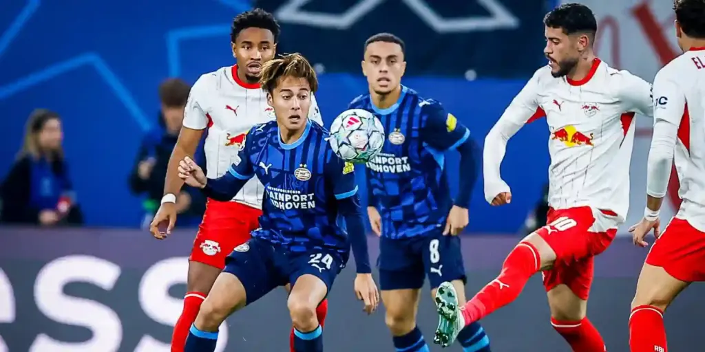 RB Leipzig and PSV players in a battle for the ball