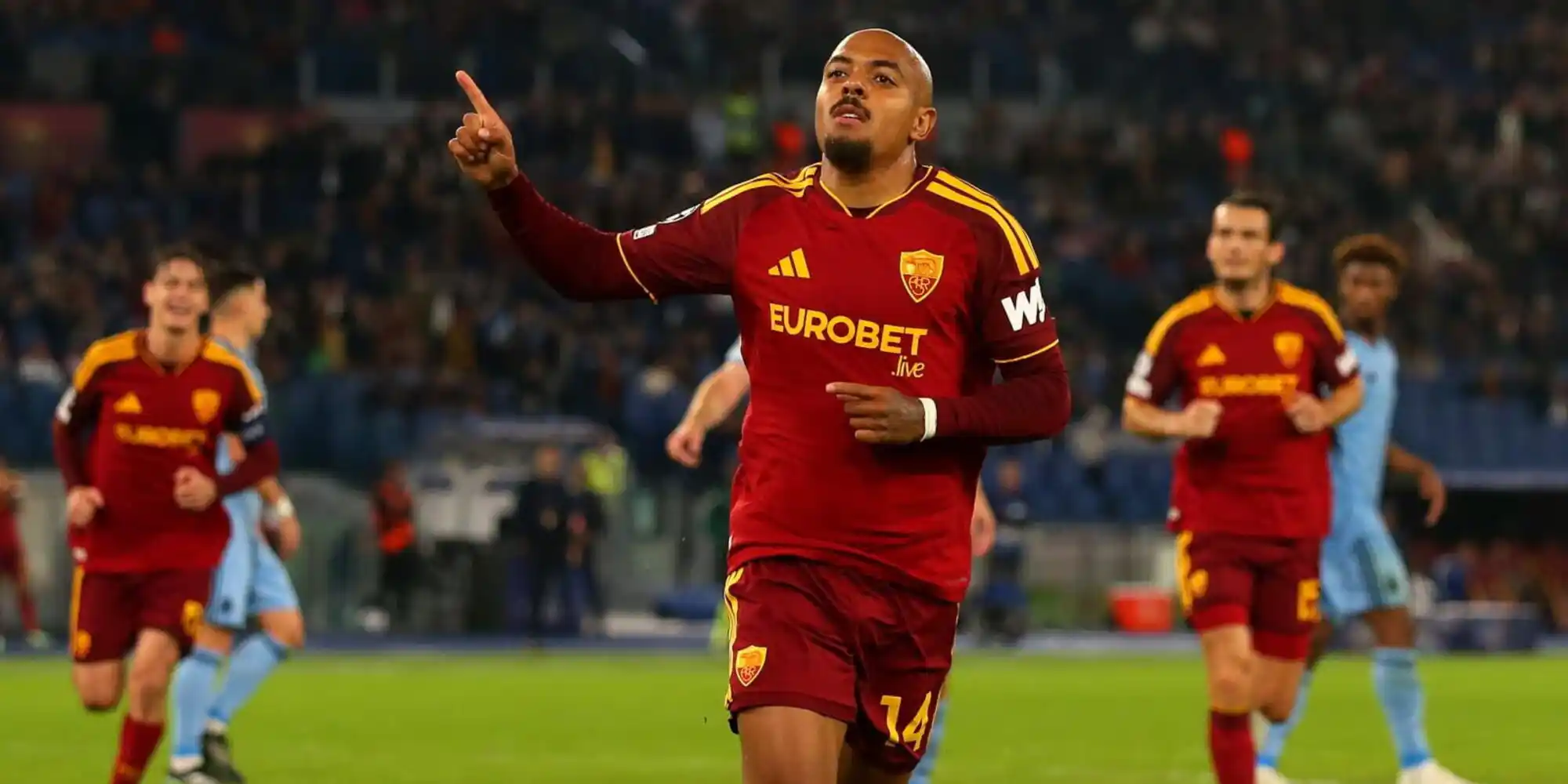 Donyel Malen celebrates after scoring against Slovan