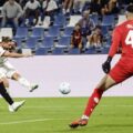 Adrien Rabiot shoots toward Sassuolo's goal